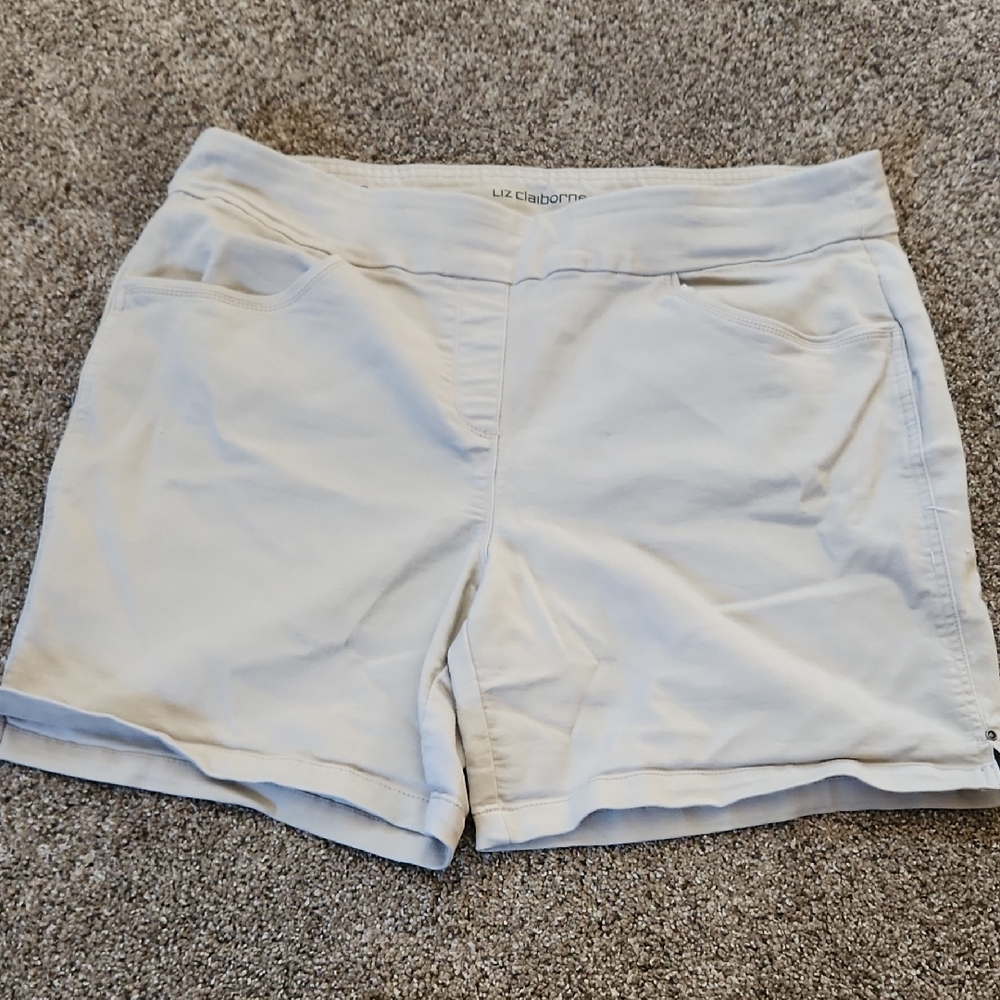 Liz Claiborne Women's Cream Shorts